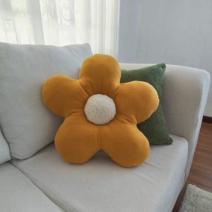 Mustard Daisy, White Center
