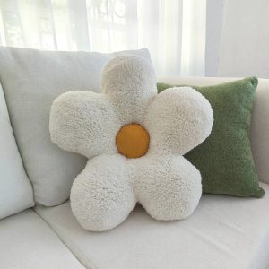 White Daisy, Mustard Yellow Center